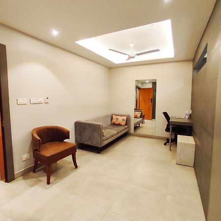Hotel Rishiraj, Nagaon Nagaon  外观 照片