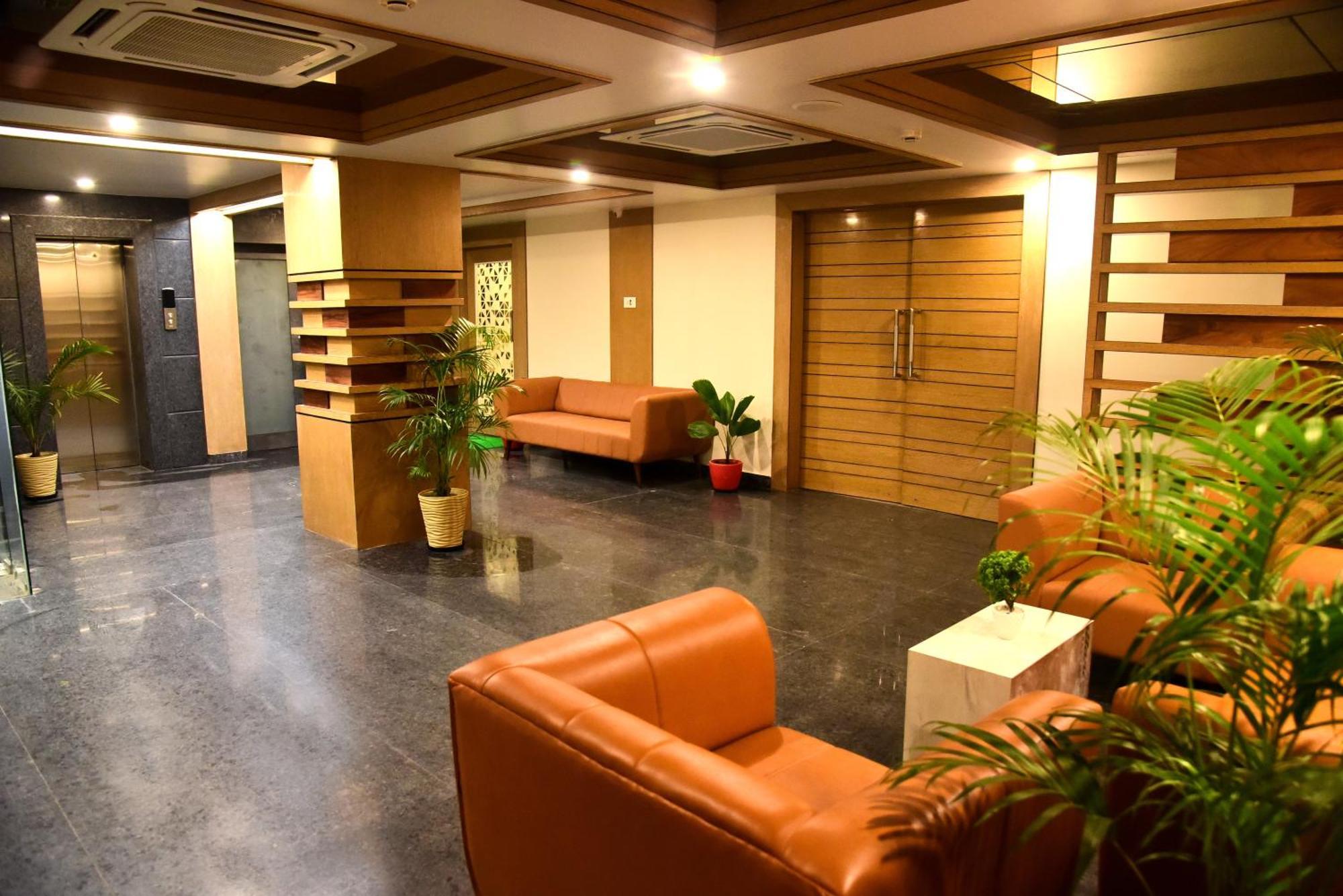 Hotel Rishiraj, Nagaon Nagaon  外观 照片