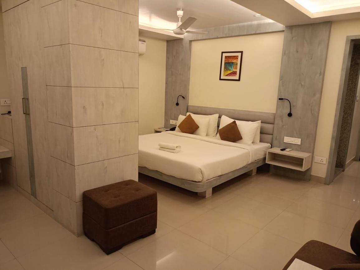 Hotel Rishiraj, Nagaon Nagaon  外观 照片