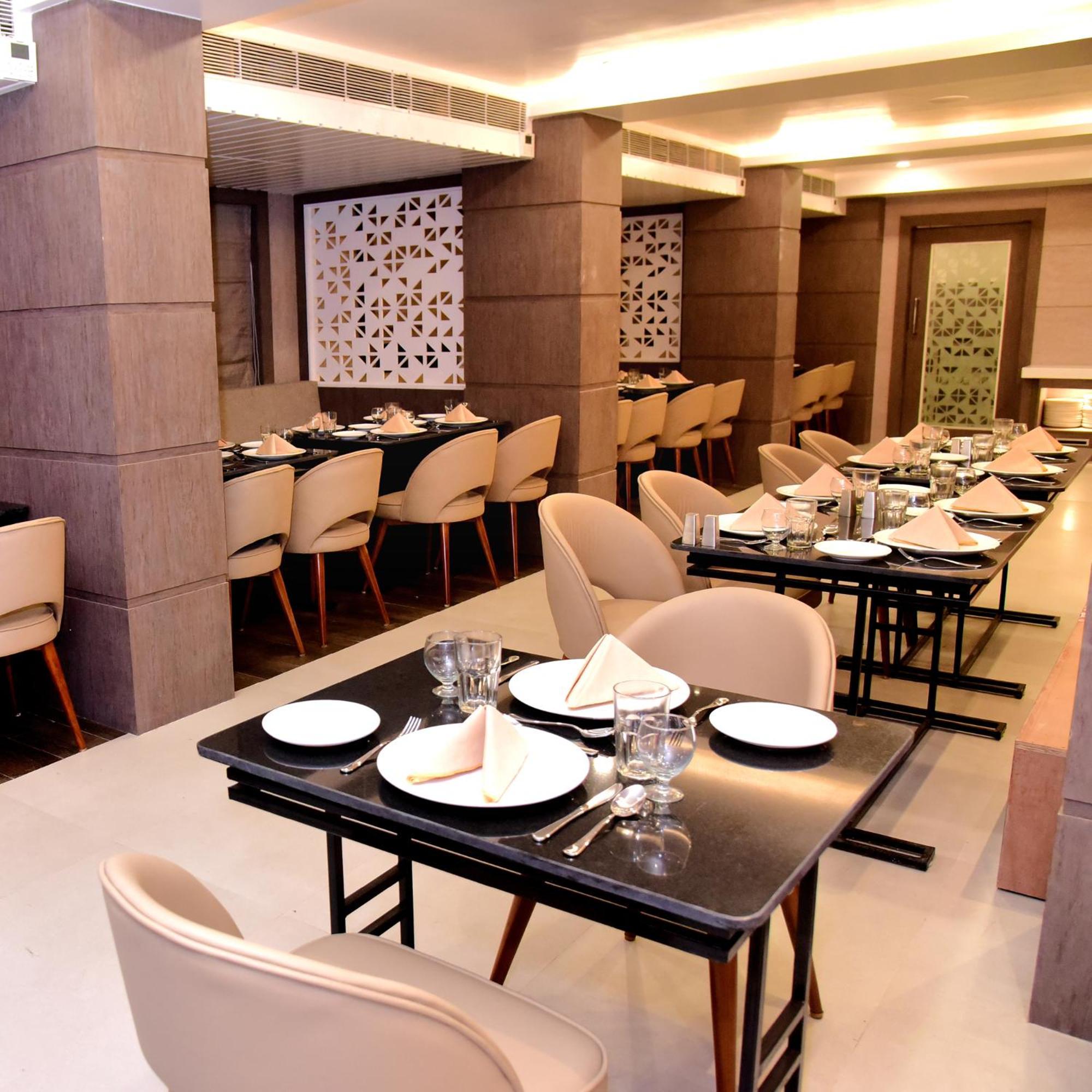 Hotel Rishiraj, Nagaon Nagaon  外观 照片